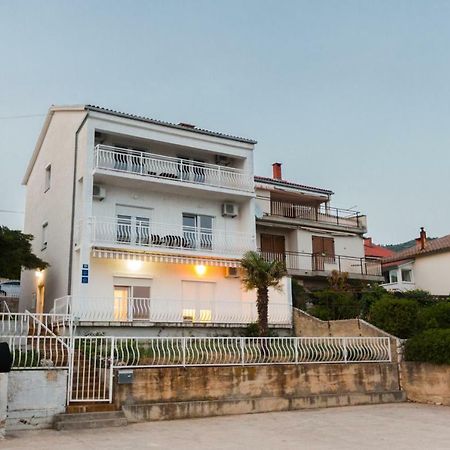 Apartmani Kristijan Crikvenica Exterior foto
