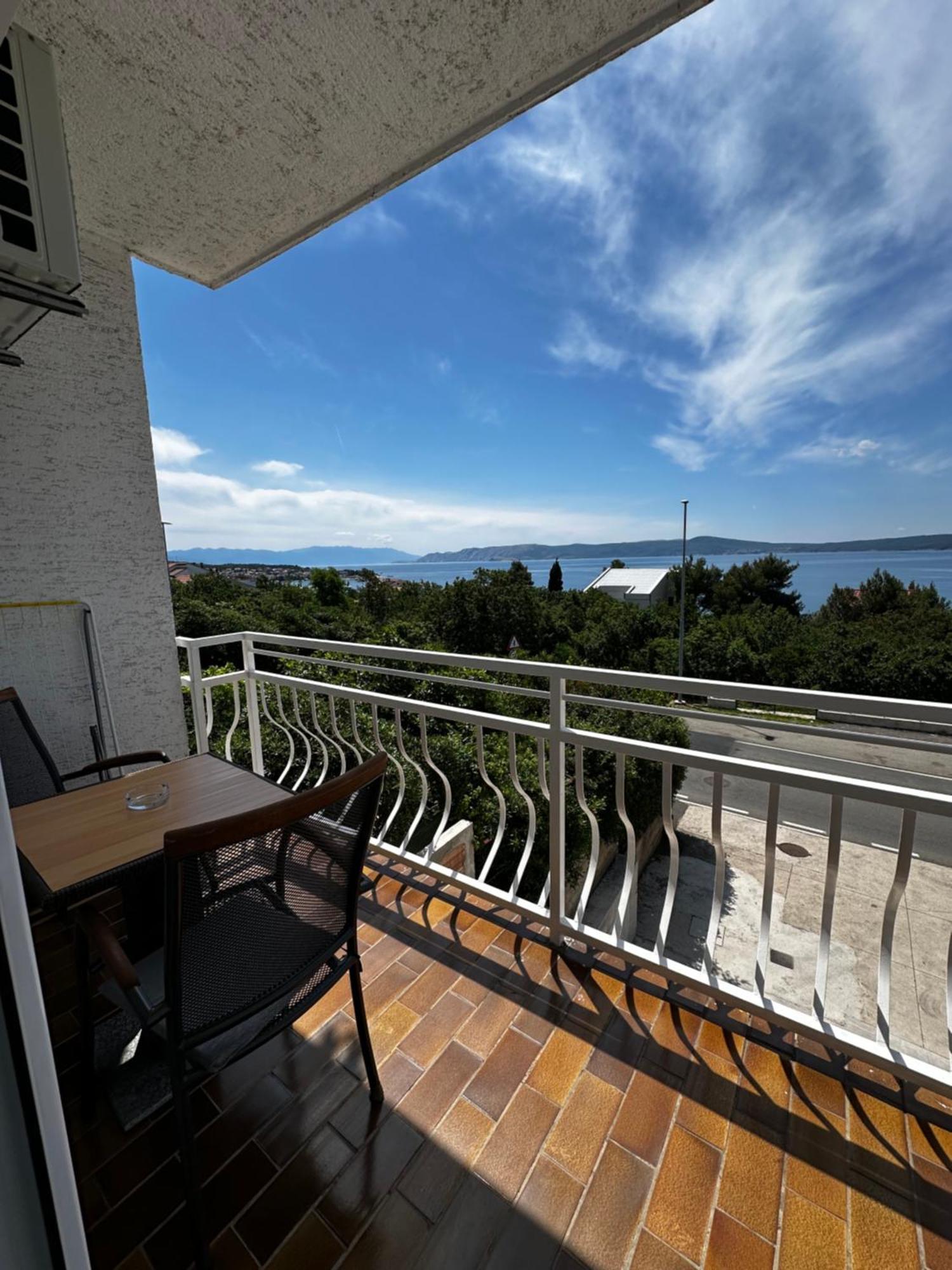 Apartmani Kristijan Crikvenica Exterior foto